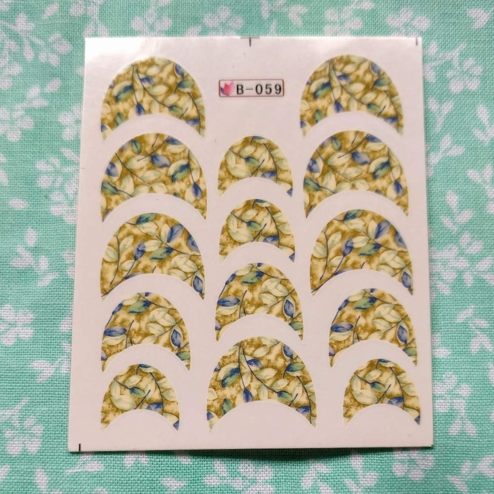 BUNDLE FOR $2✨💅 Nail Decals